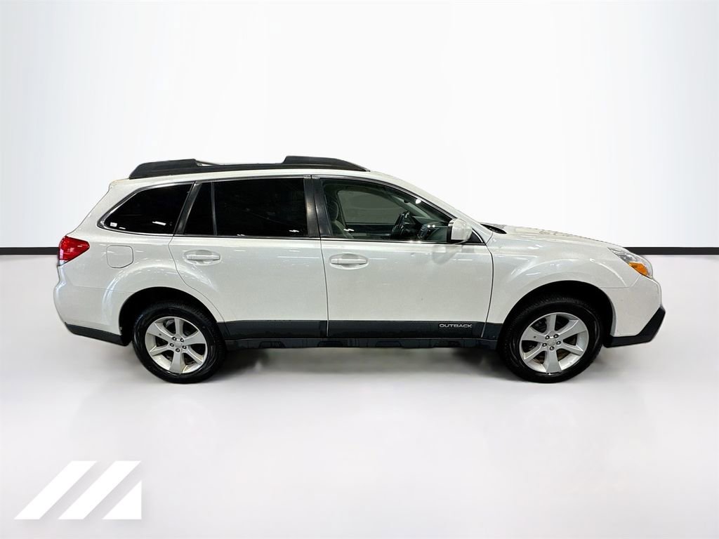 Used 2014 Subaru Outback 2.5i Premium AWD/4WD image 4