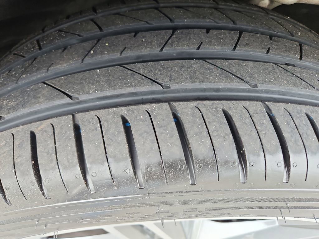 Used 2018 Audi SQ5 Premium Plus w/ Navigation Package image 38