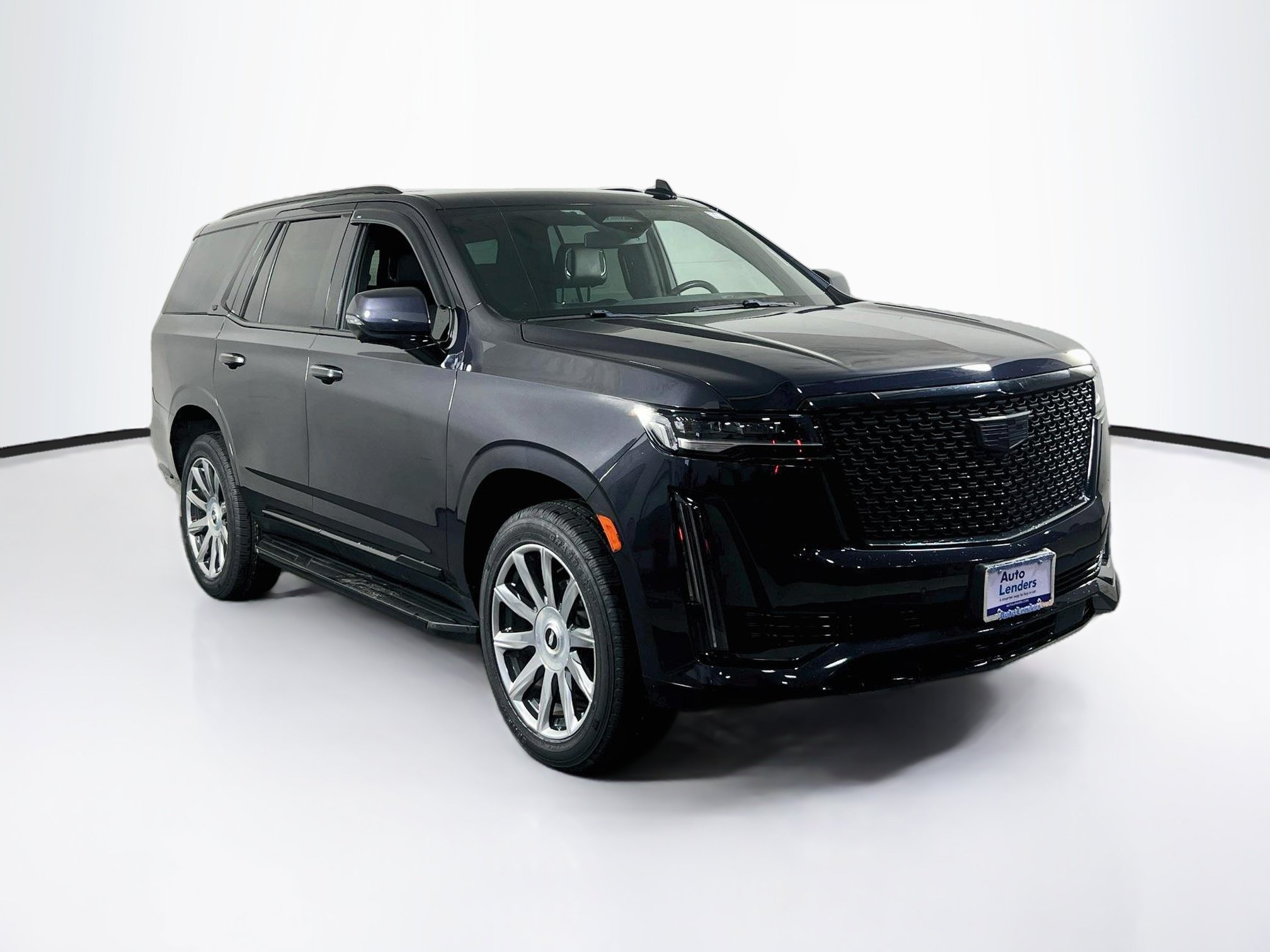 Used 2022 Cadillac Escalade Luxury w/ LPO, Illumination Package AWD/4WD image 3