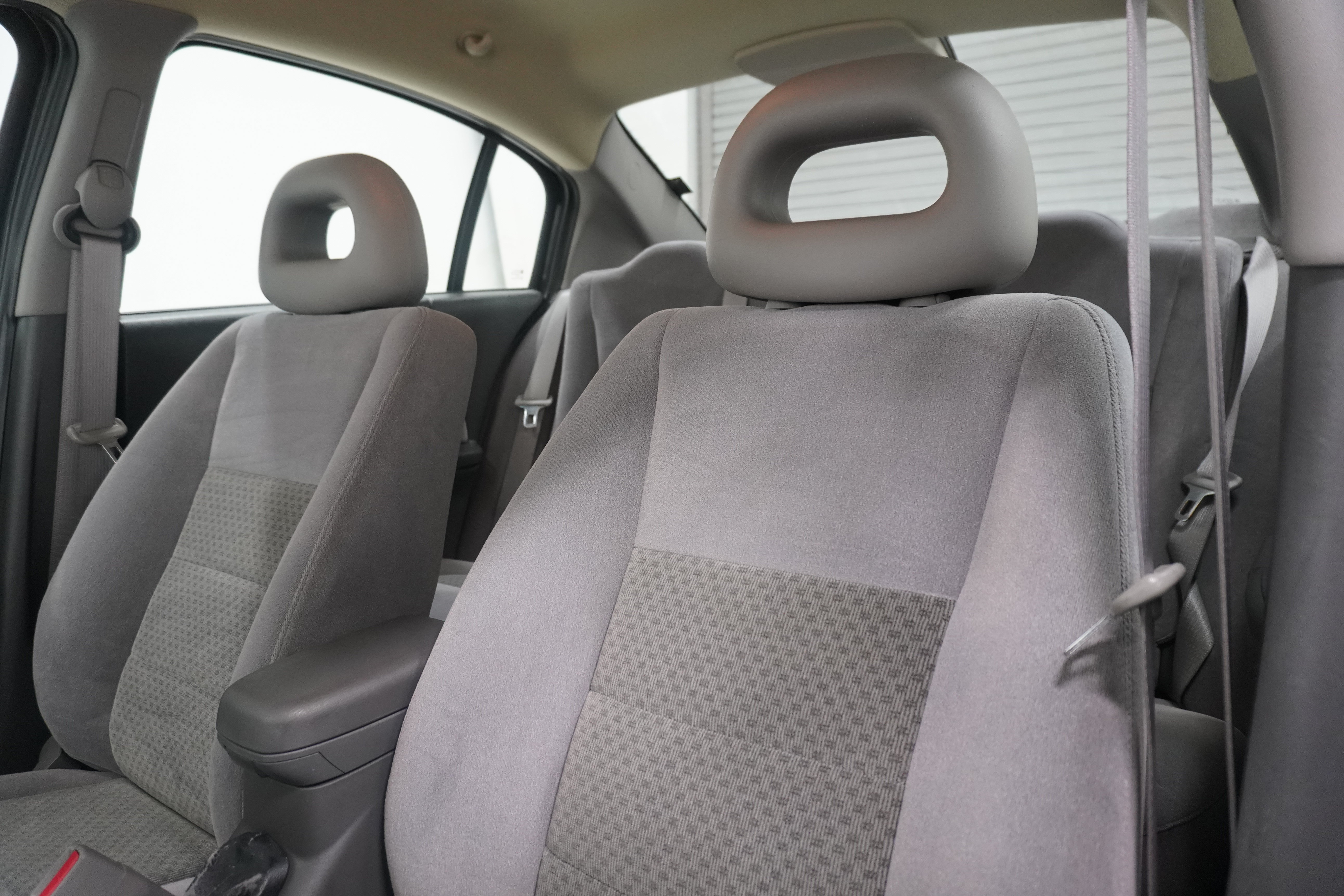 Used 2005 Saturn ION Level 3 w/ Travel Pkg FWD image 11