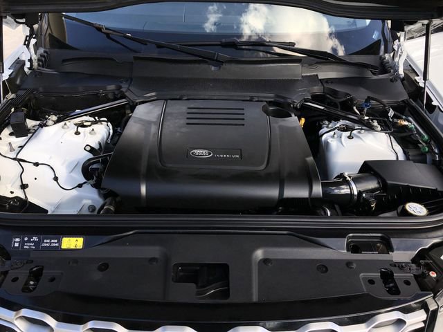 Used 2024 Land Rover Discovery S image 18