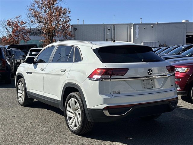 Used 2020 Volkswagen Atlas Cross Sport SE w/ Panoramic Sunroof Package image 4