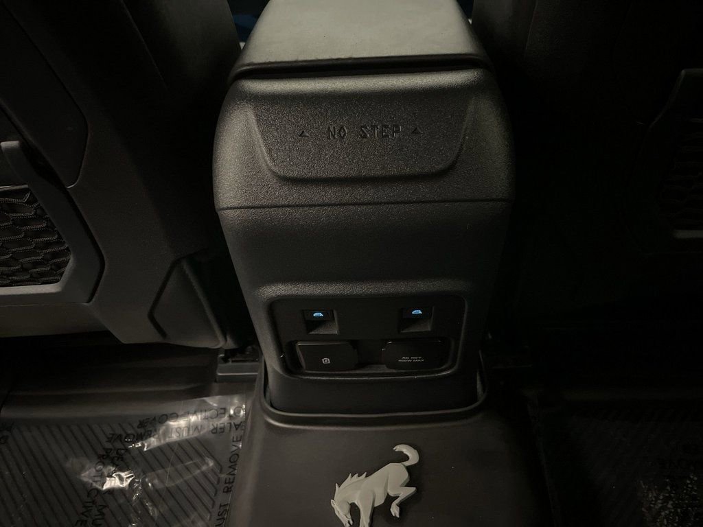 Used 2021 Ford Bronco Black Diamond w/ Sasquatch Package image 15