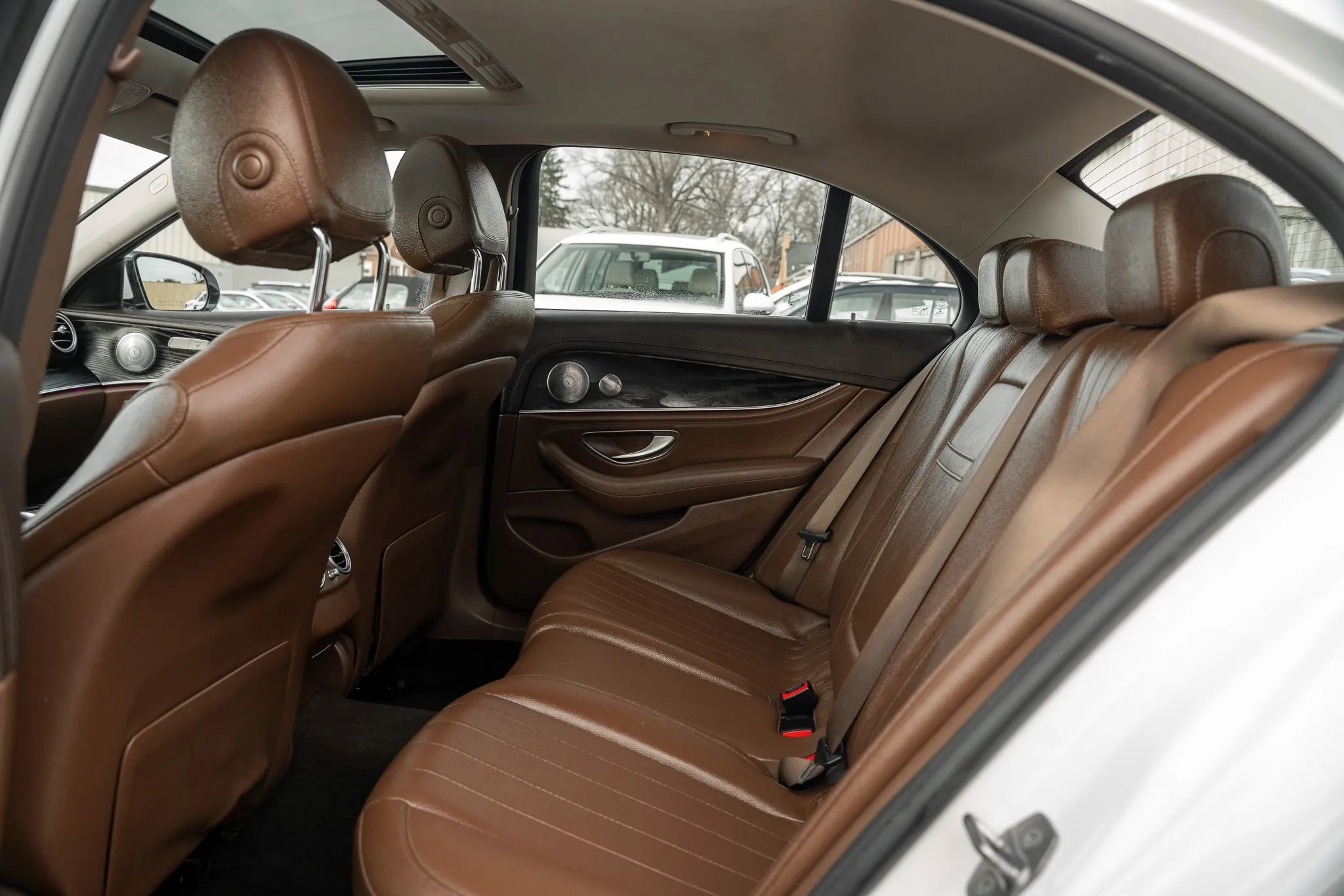 Used 2018 Mercedes-Benz E 300 4MATIC w/ Premium 1 Package image 8