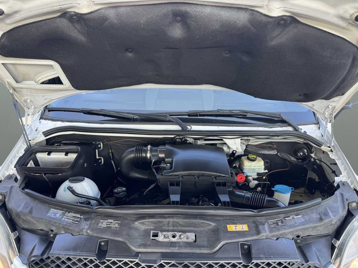 Used 2013 Mercedes-Benz Sprinter 2500 image 11