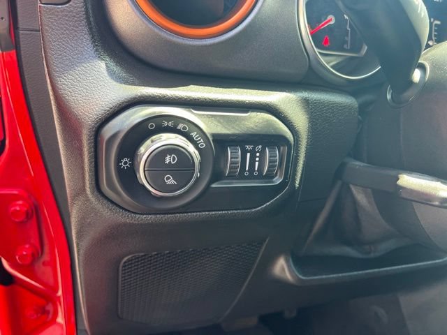 Used 2021 Jeep Gladiator Mojave w/ LED Lighting Group AWD/4WD image 9