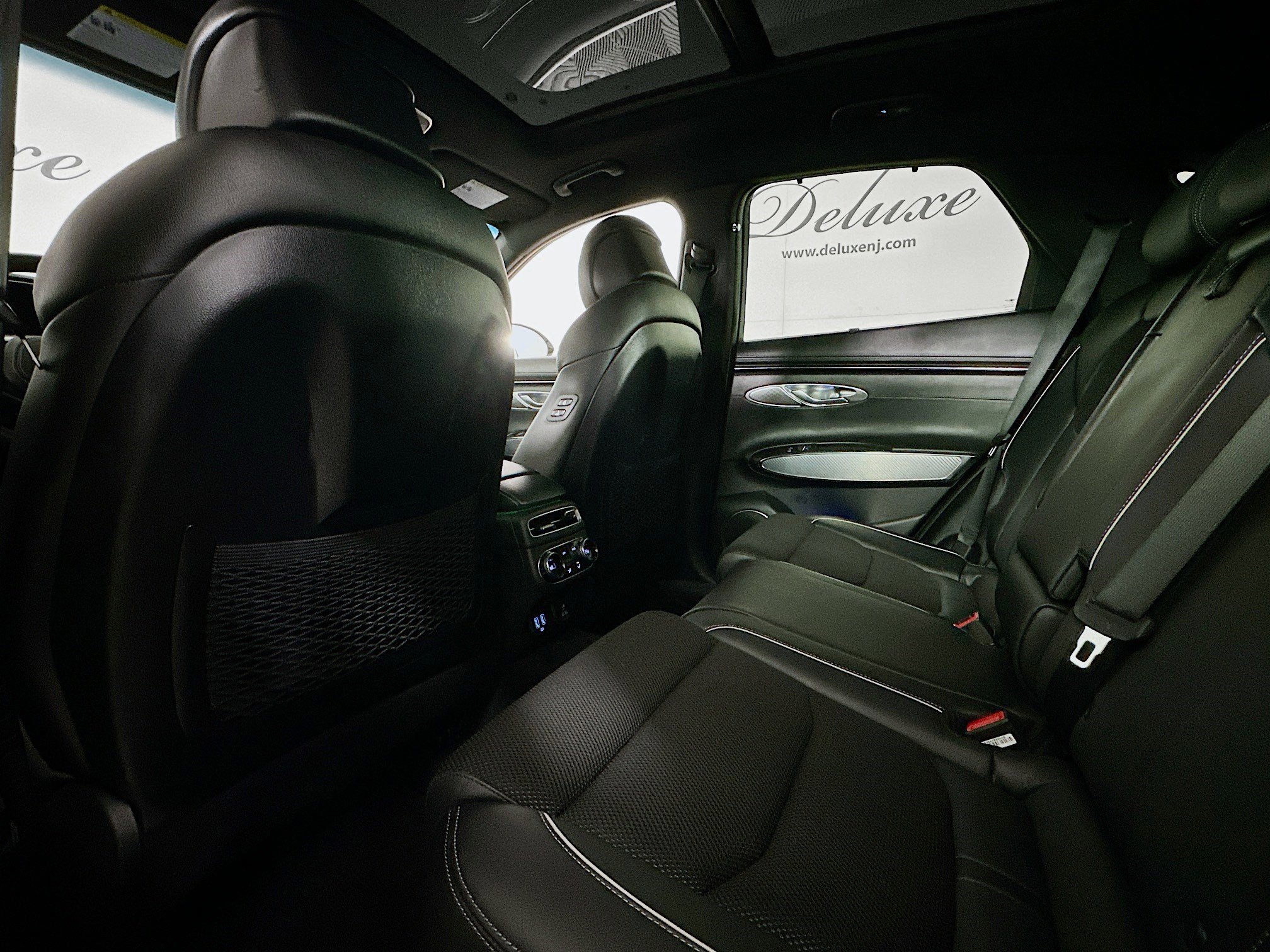 Used 2023 Genesis GV70 2.5T w/ Sport Prestige Package image 24