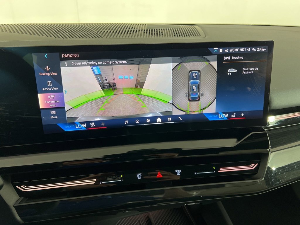 Used 2025 BMW 530i xDrive 530i xDrive w/ Premium Package image 16