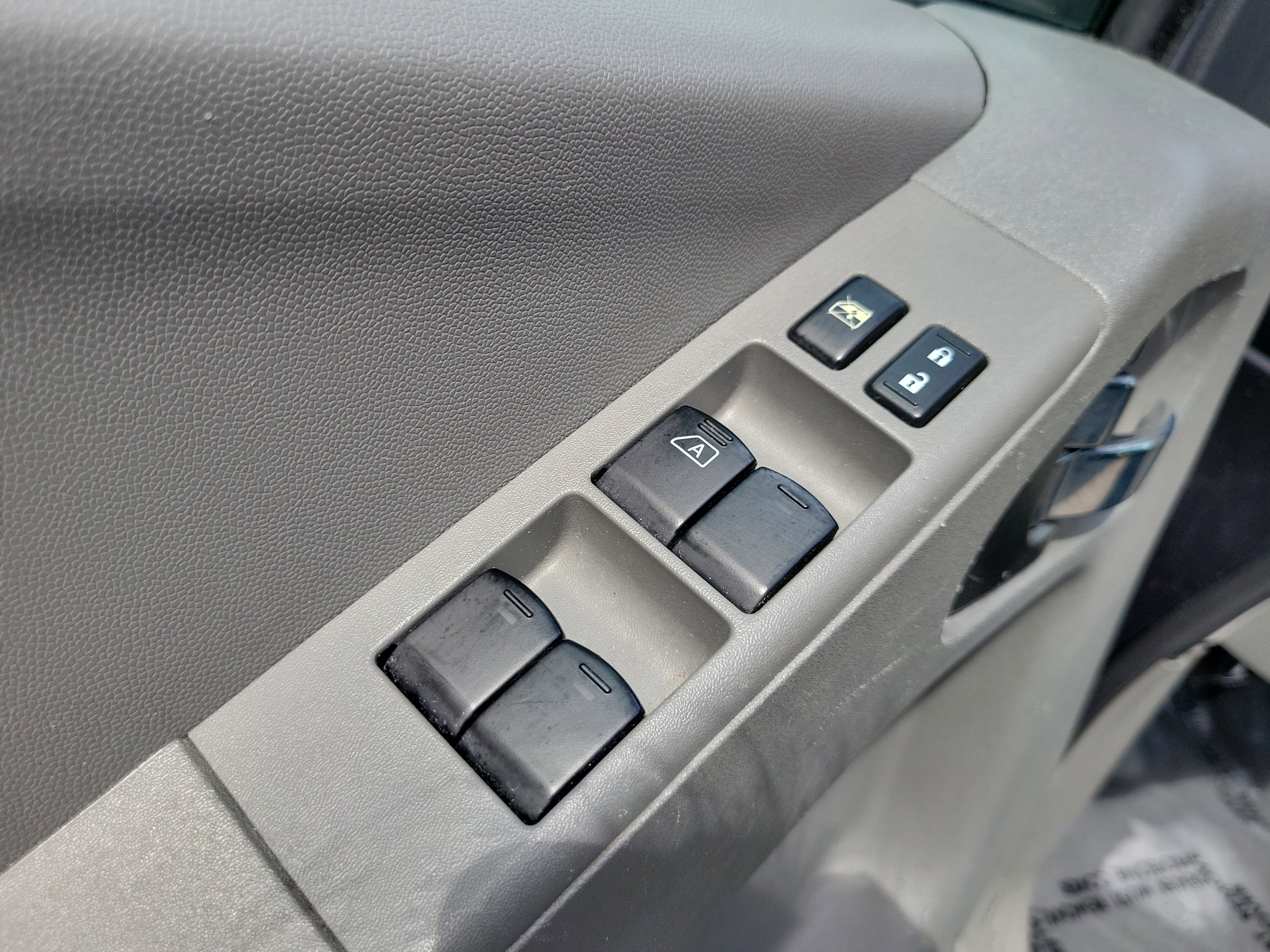 Used 2020 Nissan Frontier SV w/ Midnight Edition Floor Mats RWD image 22