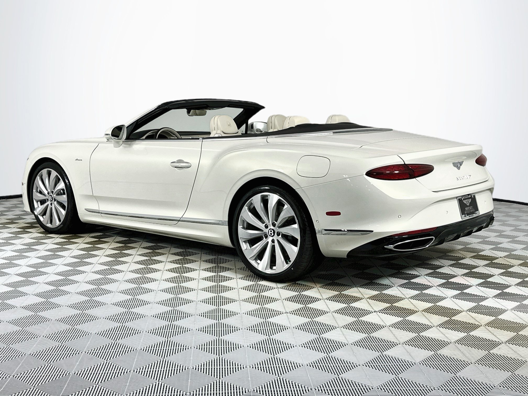 New 2027 Bentley Continental GTC AWD/4WD image 7