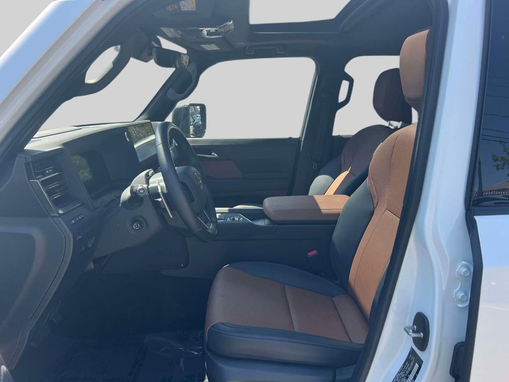 Certified 2025 Lexus GX 550 w/ Accessory Package (2T) AWD/4WD image 11