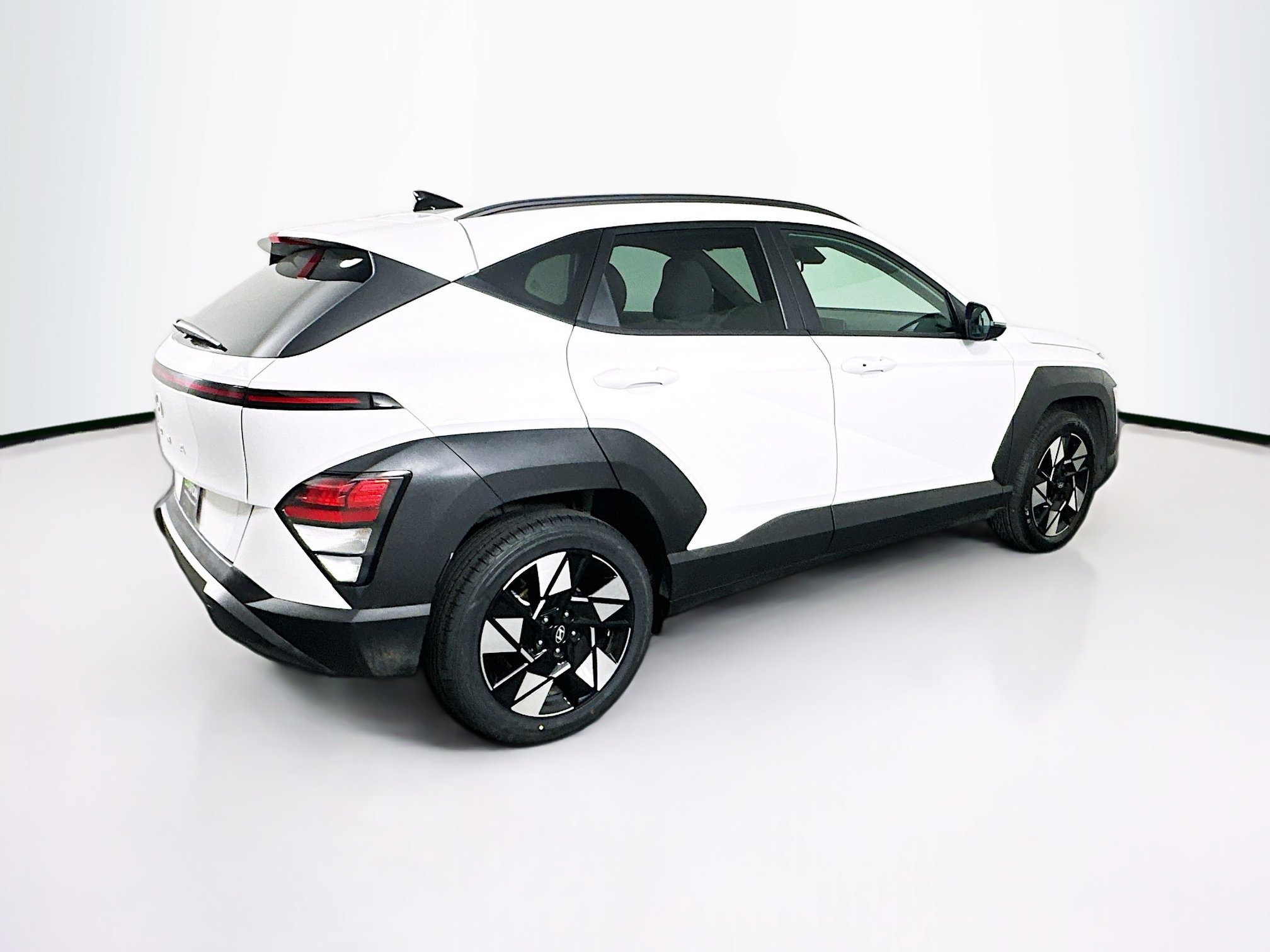 Used 2025 Hyundai Kona SEL FWD image 10