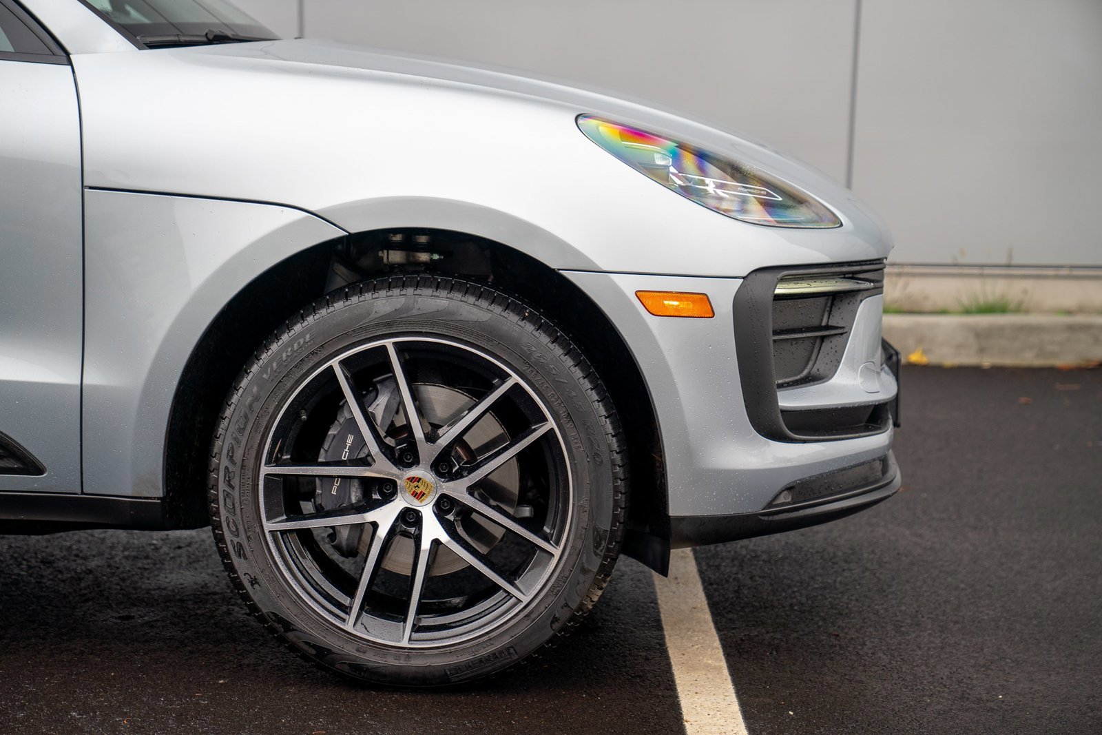 Used 2025 Porsche Macan image 9