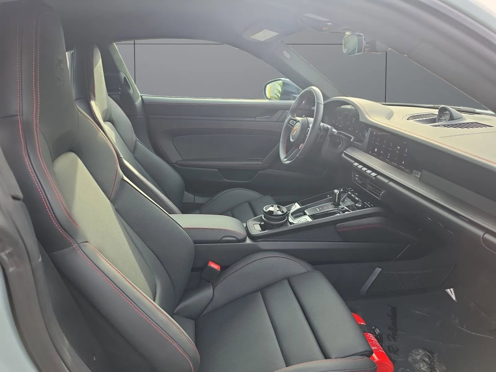 Used 2025 Porsche 911 Carrera 4 GTS image 15