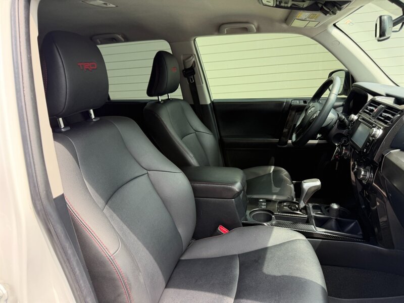 Used 2019 Toyota 4Runner TRD Off-Road Premium AWD/4WD image 31