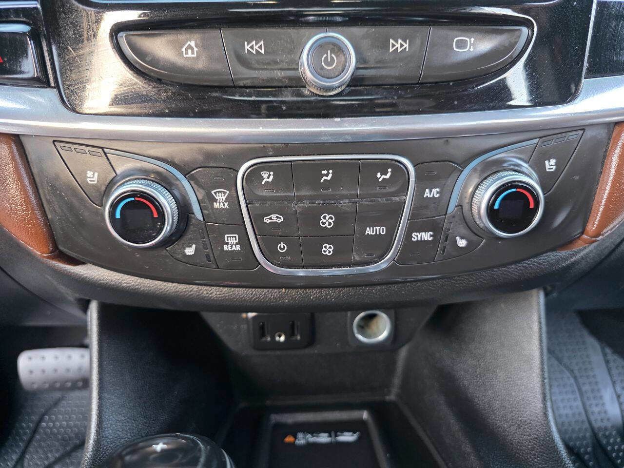 Used 2019 Chevrolet Traverse High Country w/ LPO, Floor Liner Package image 19
