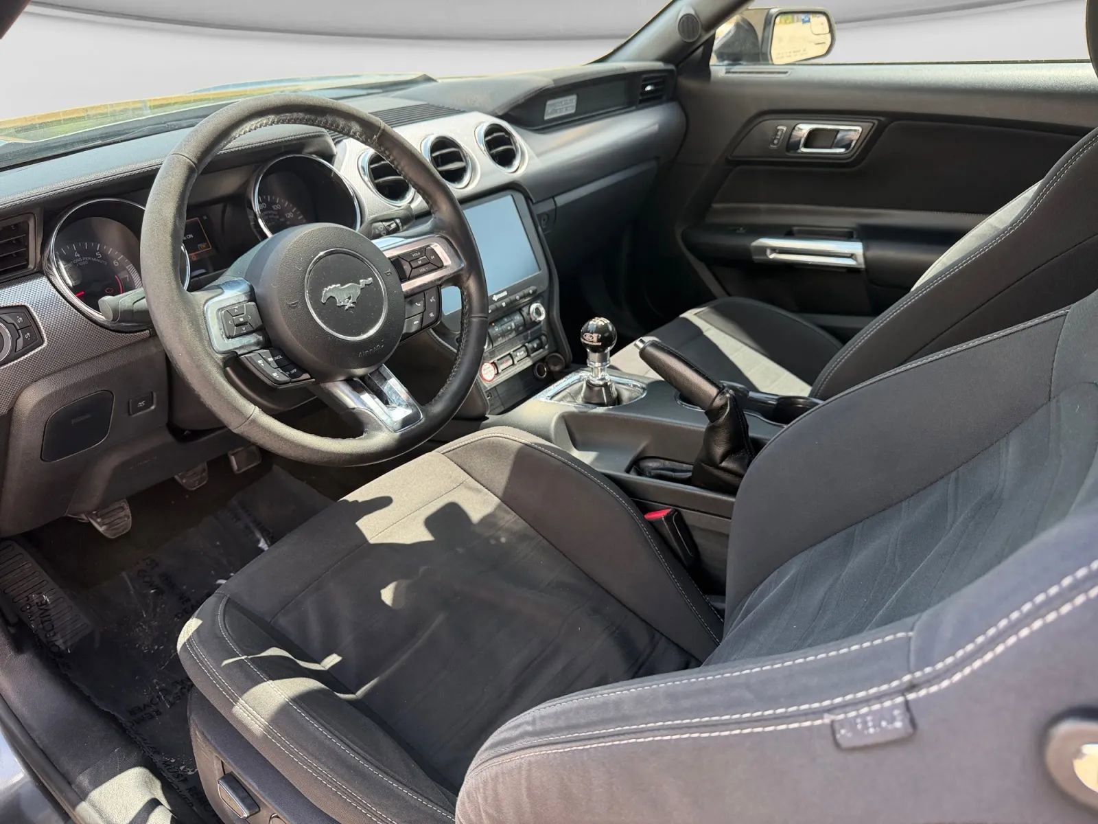 Used 2017 Ford Mustang GT w/ Black Accent Package RWD image 16