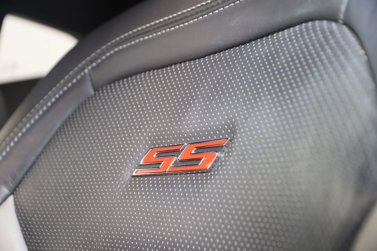Used 2018 Chevrolet Camaro SS RWD image 36