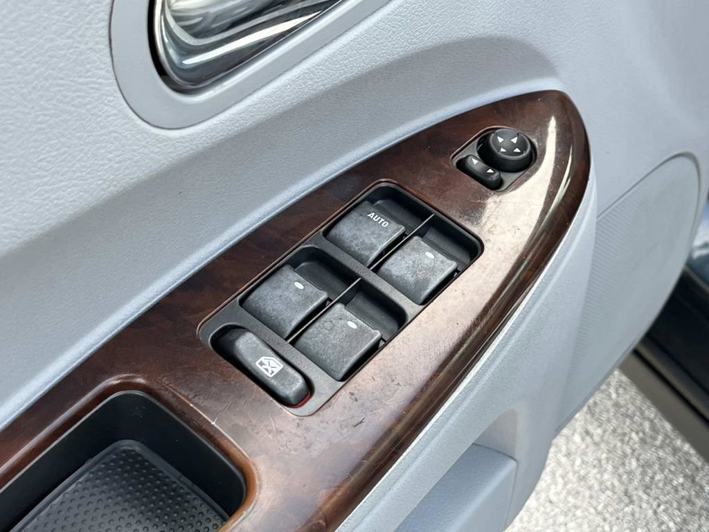 Used 2007 Buick LaCrosse CX image 25