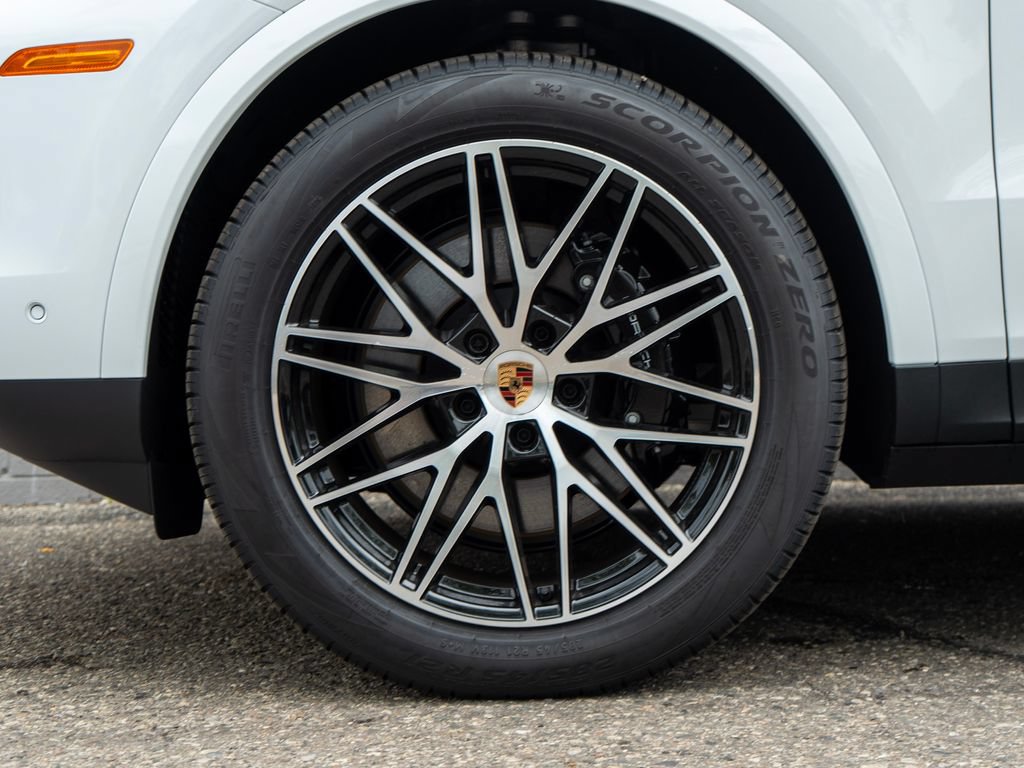 New 2026 Porsche Cayenne AWD/4WD image 12