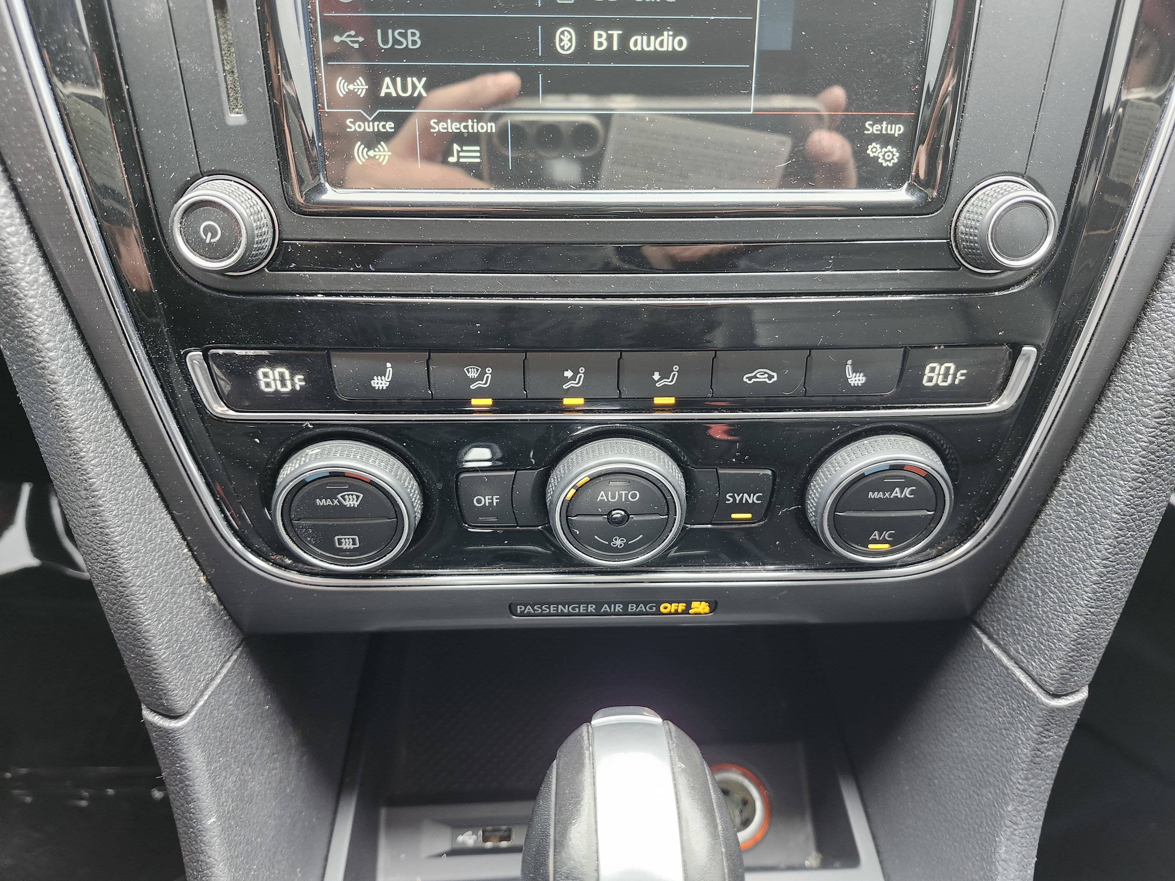 Used 2017 Volkswagen Passat 1.8T R-Line w/ R-Line Lighting Package image 30