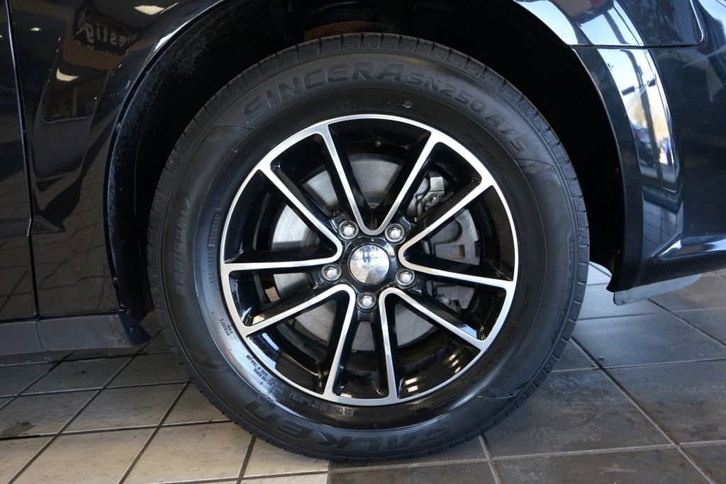 Used 2018 Dodge Grand Caravan GT image 54