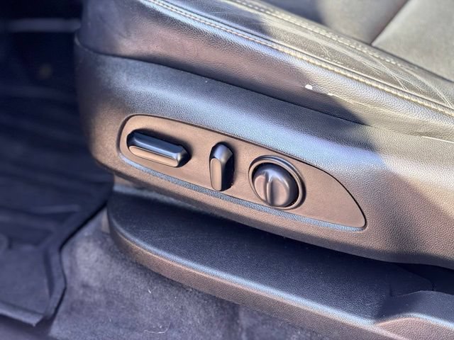 Used 2019 Chevrolet Traverse LT w/ LPO, Floor Liner Package FWD image 7