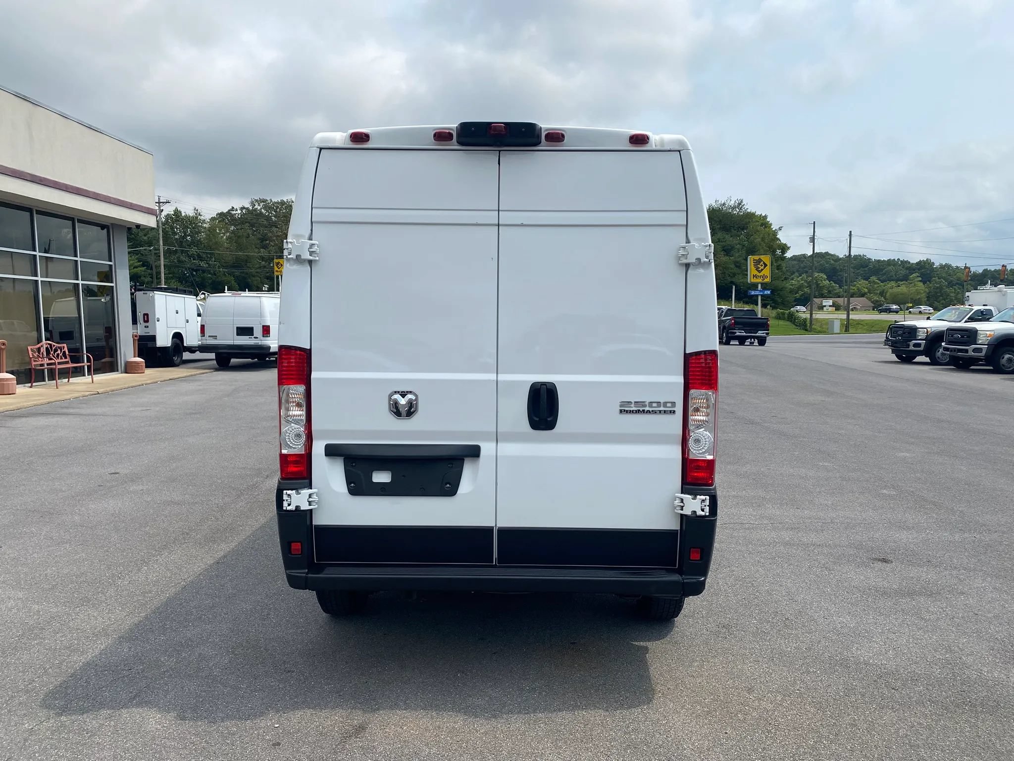 Used 2025 RAM ProMaster 2500 w/ Convenience Group FWD image 6