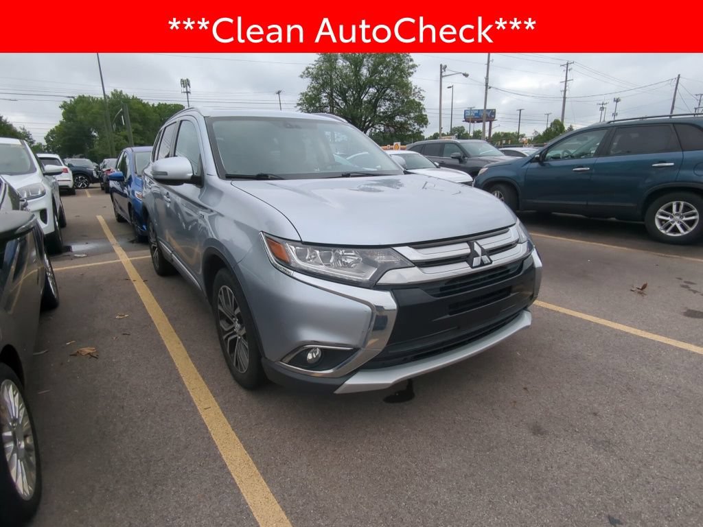 Used 2016 Mitsubishi Outlander GT AWD/4WD image 3