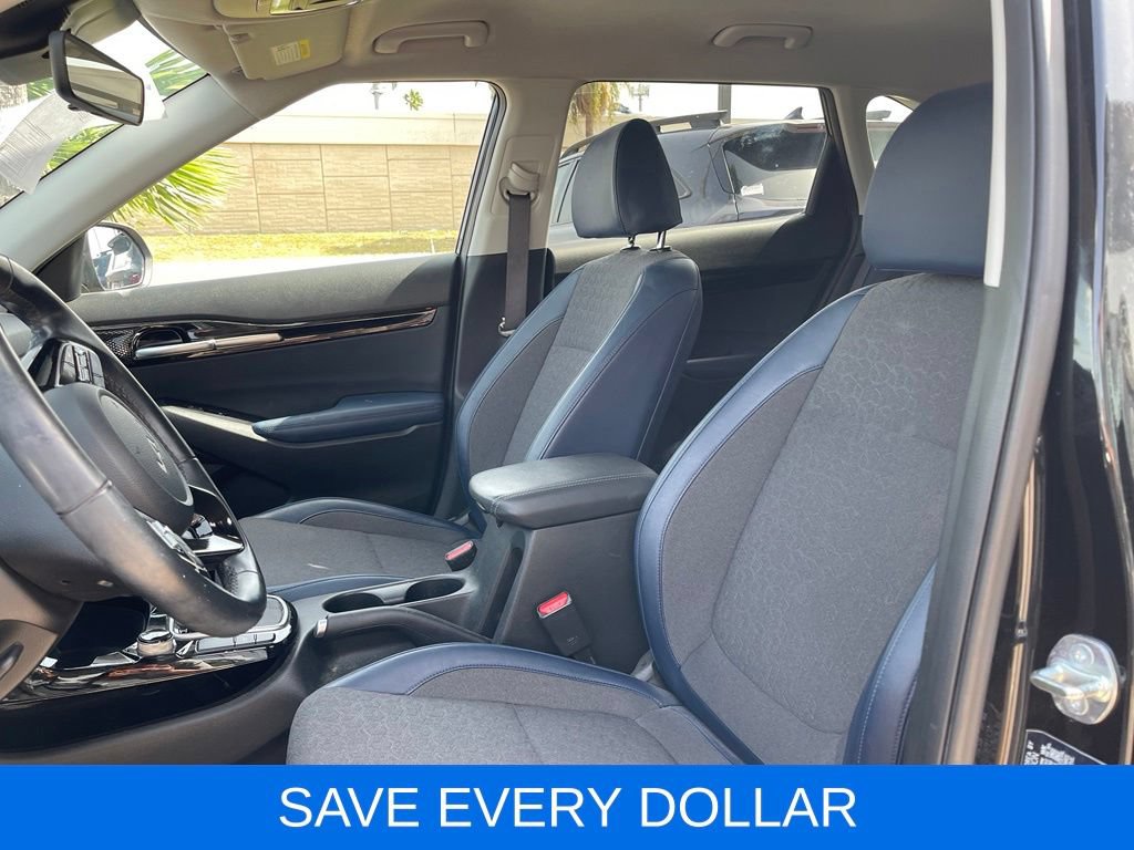 Used 2025 Kia Seltos S FWD image 13