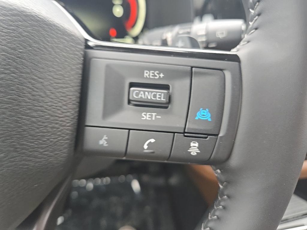 New 2026 Nissan Pathfinder Platinum image 17