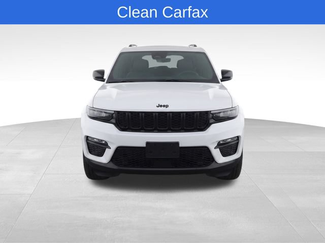 Used 2025 Jeep Grand Cherokee Altitude AWD/4WD image 5