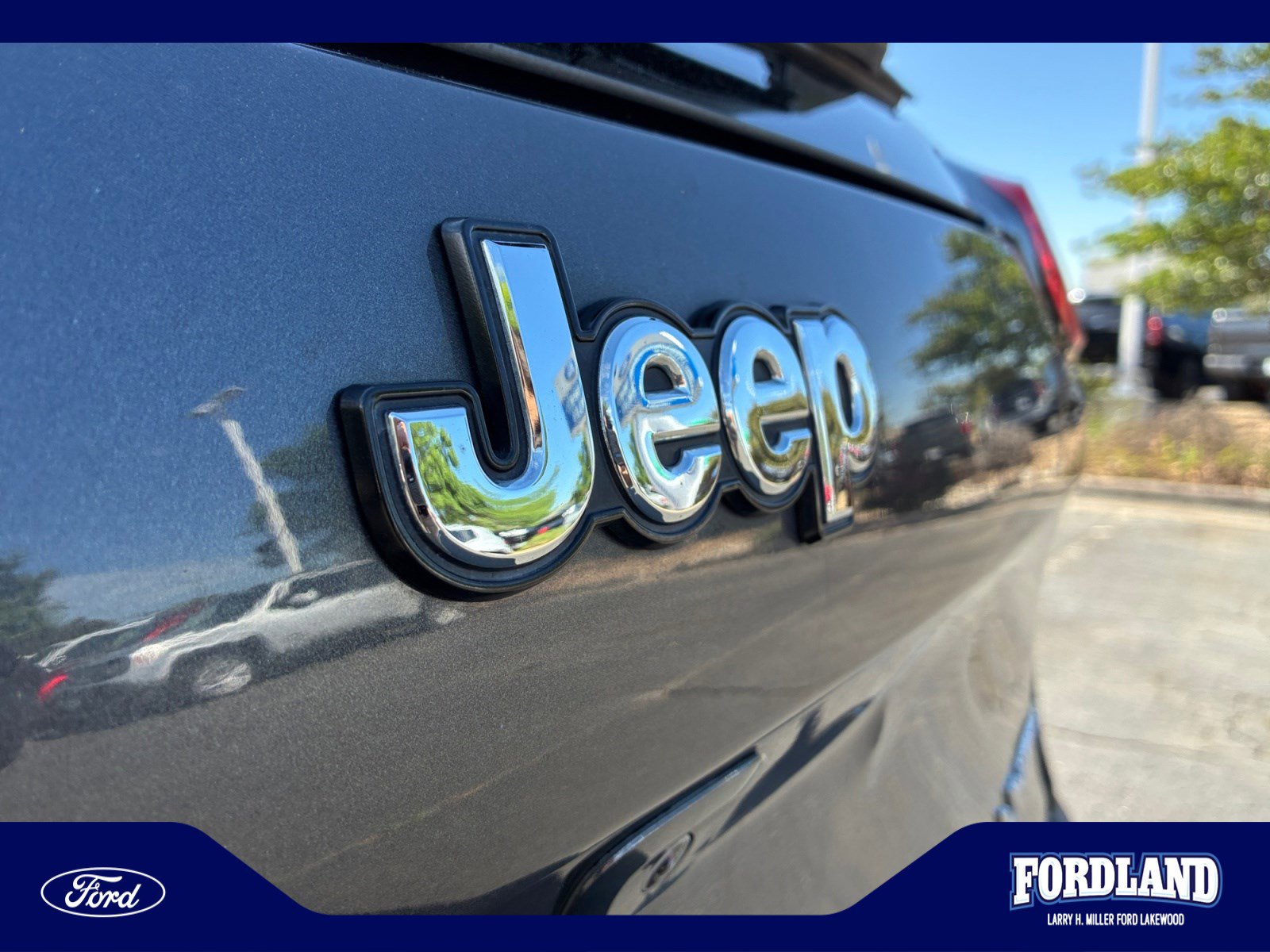 Used 2016 Jeep Cherokee Limited w/ Luxury Group AWD/4WD image 23