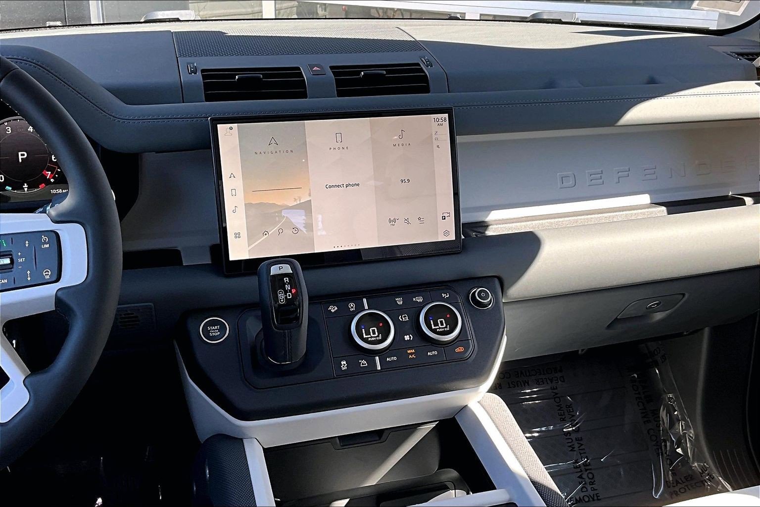 New 2025 Land Rover Defender 110 S image 7