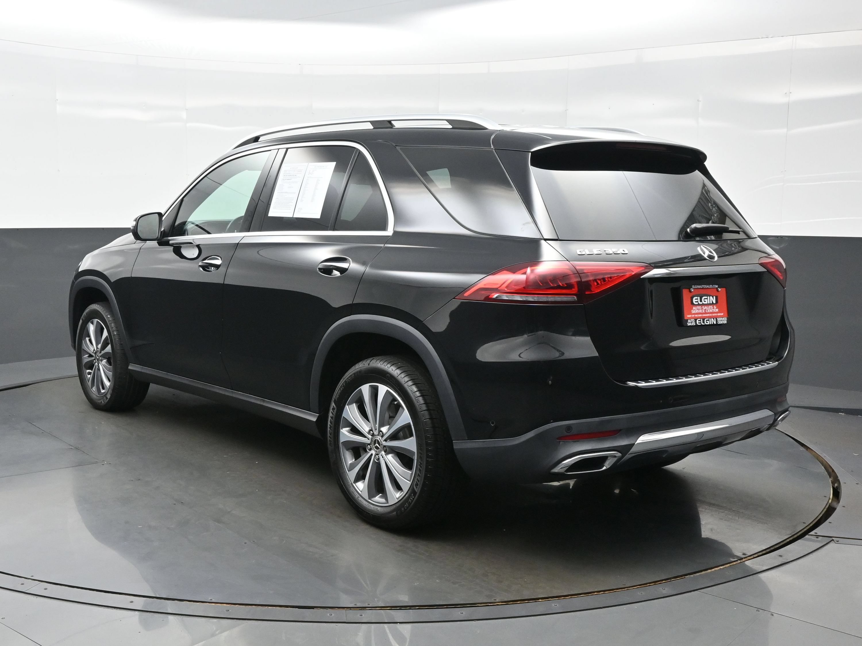 Used 2021 Mercedes-Benz GLE 350 w/ Premium Package image 4