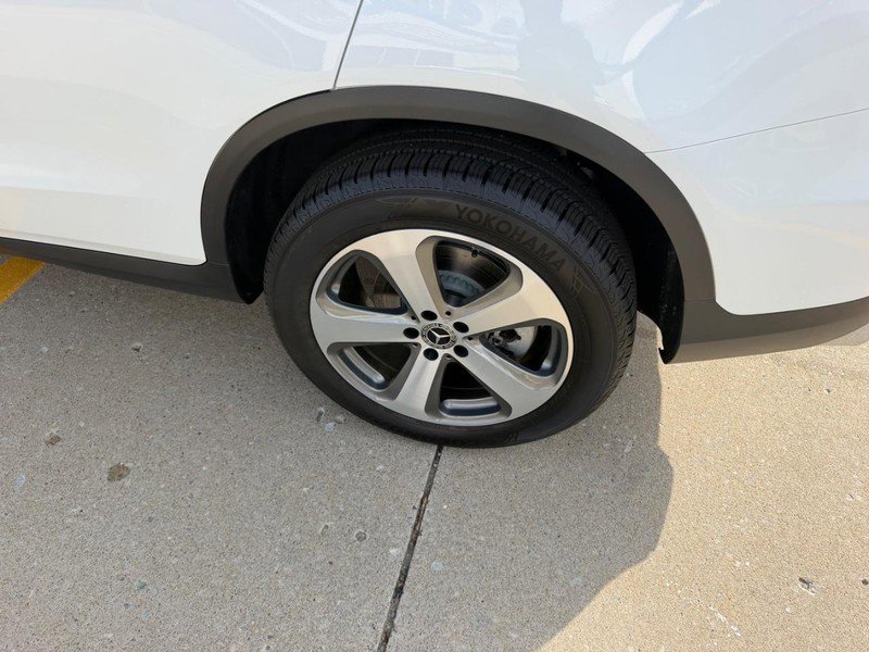 Used 2019 Mercedes-Benz GLC 300 4MATIC image 6