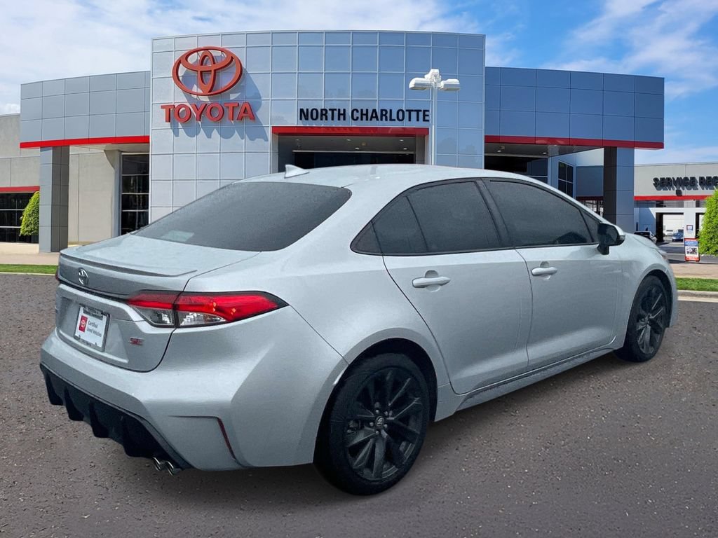 Used 2023 Toyota Corolla SE w/ SE Premium Package FWD image 7