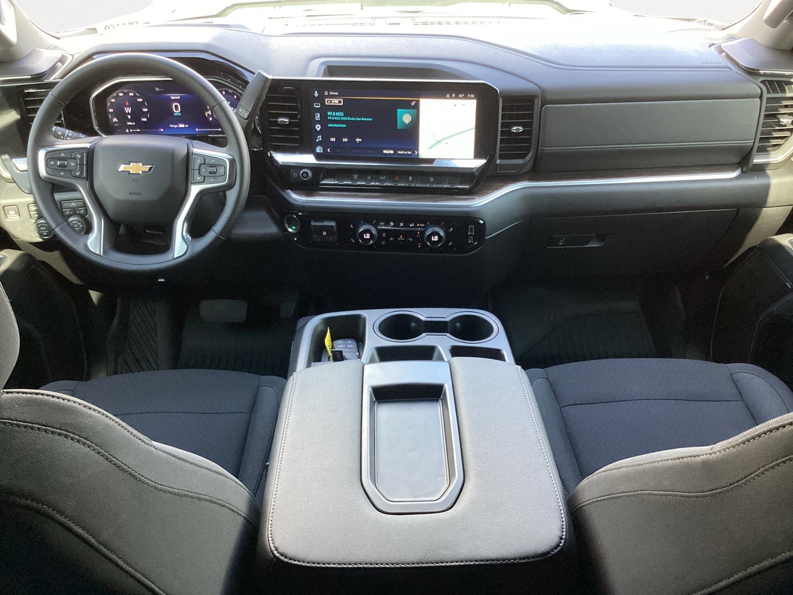 Used 2026 Chevrolet Silverado 2500 LT AWD/4WD image 4