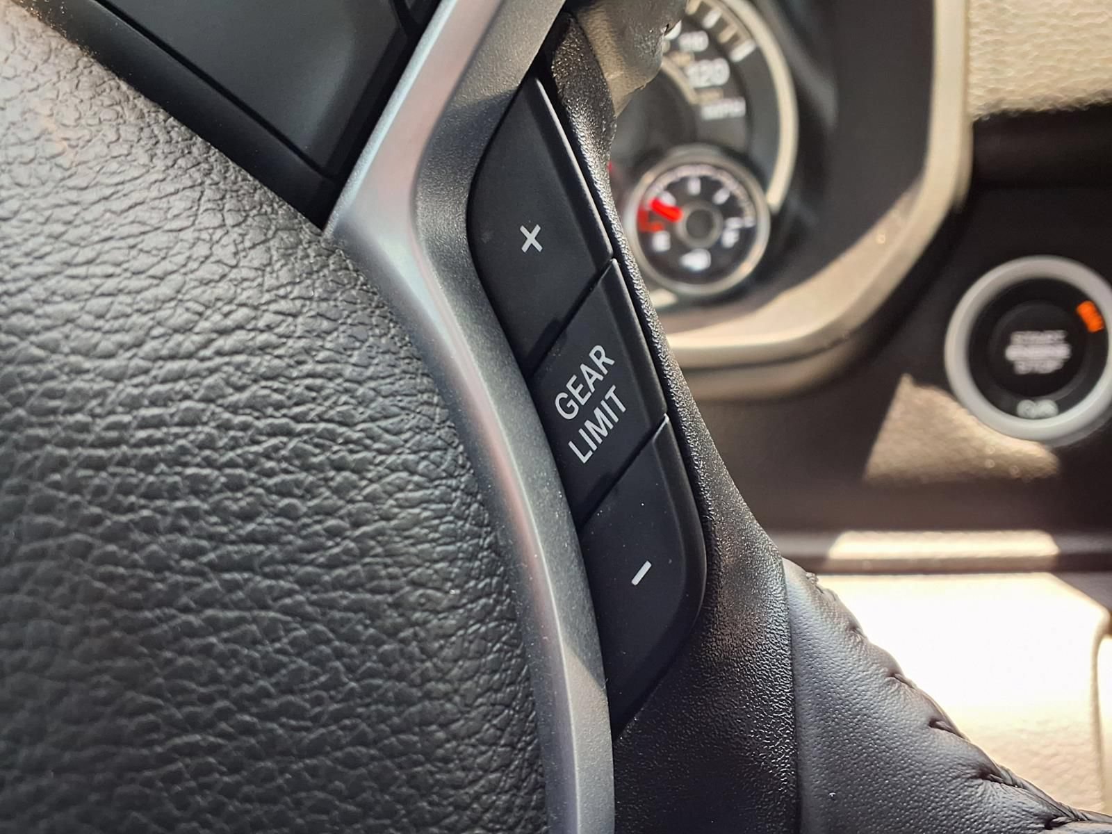 Used 2023 RAM 1500 Big Horn AWD/4WD image 25