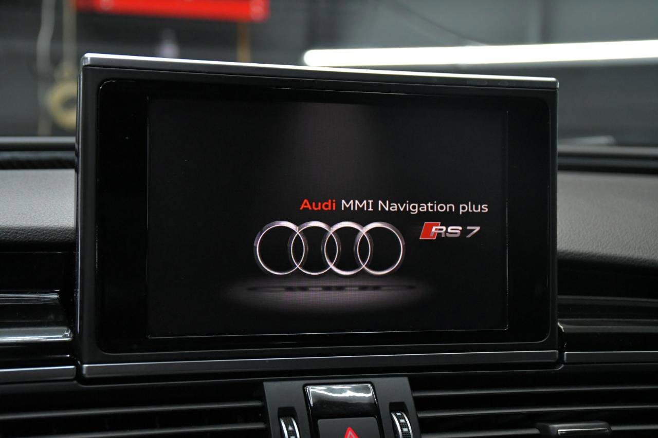 Used 2017 Audi RS 7 Performance w/ Driver Assistance Package image 26