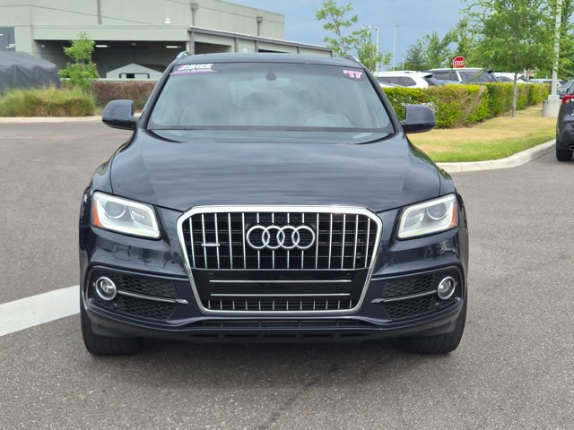 Used 2017 Audi Q5 2.0T Premium Plus w/ Technology Package AWD/4WD image 2