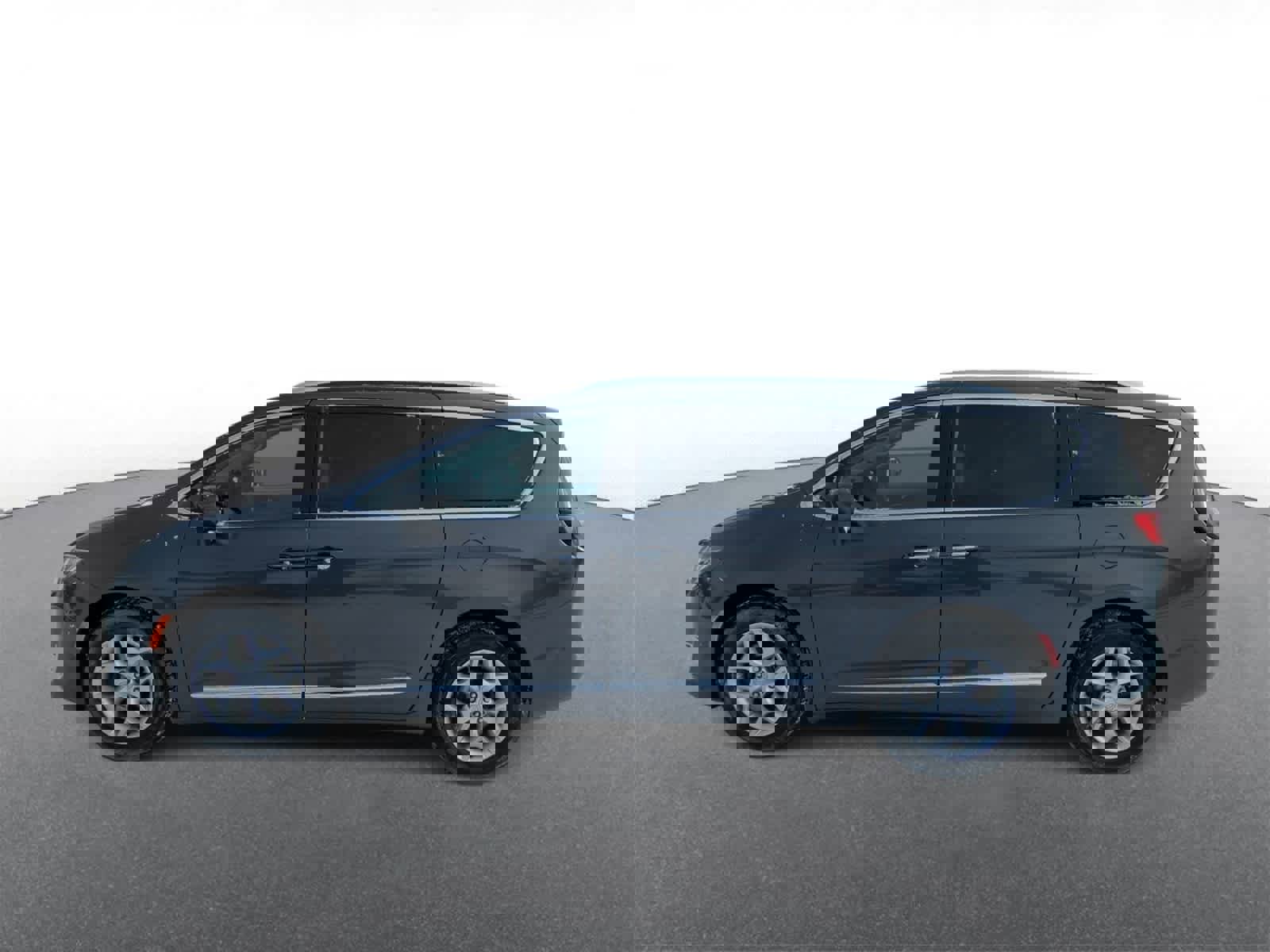 Certified 2017 Chrysler Pacifica Touring-L Plus w/ Advanced Safetytec Group image 5