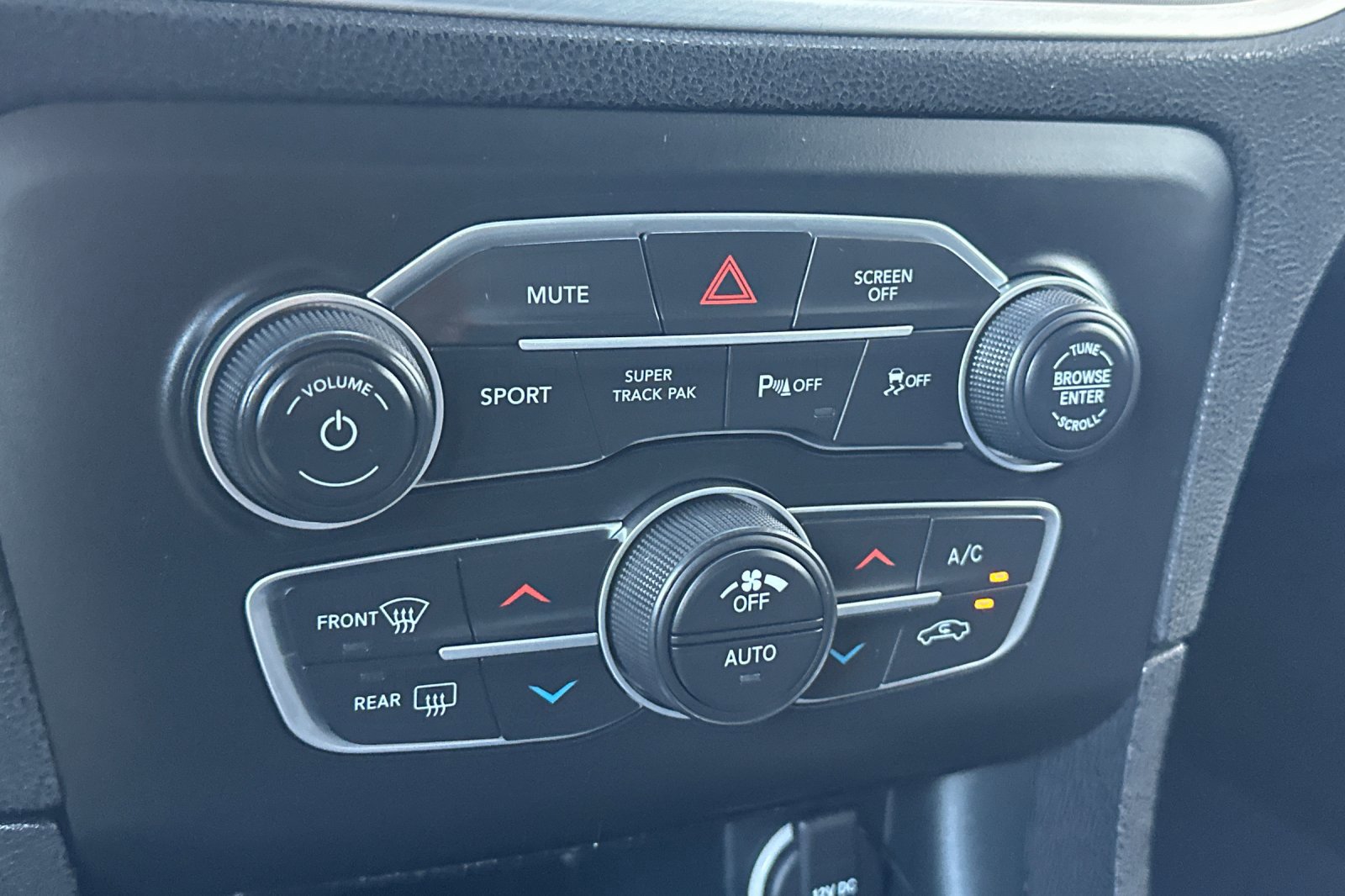 Used 2022 Dodge Charger R/T w/ Blacktop Package image 20