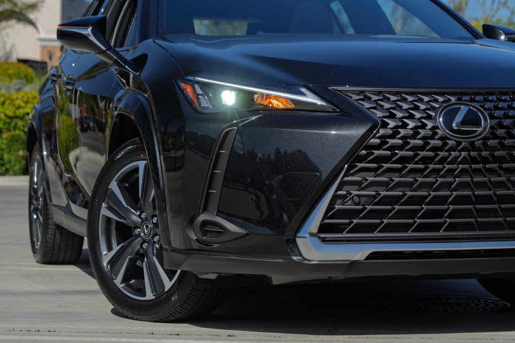 New 2026 Lexus UX 300h AWD w/ Accessory Package (Z1) image 4