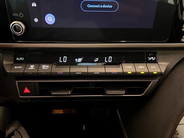 Used 2025 Toyota Camry LE FWD image 17