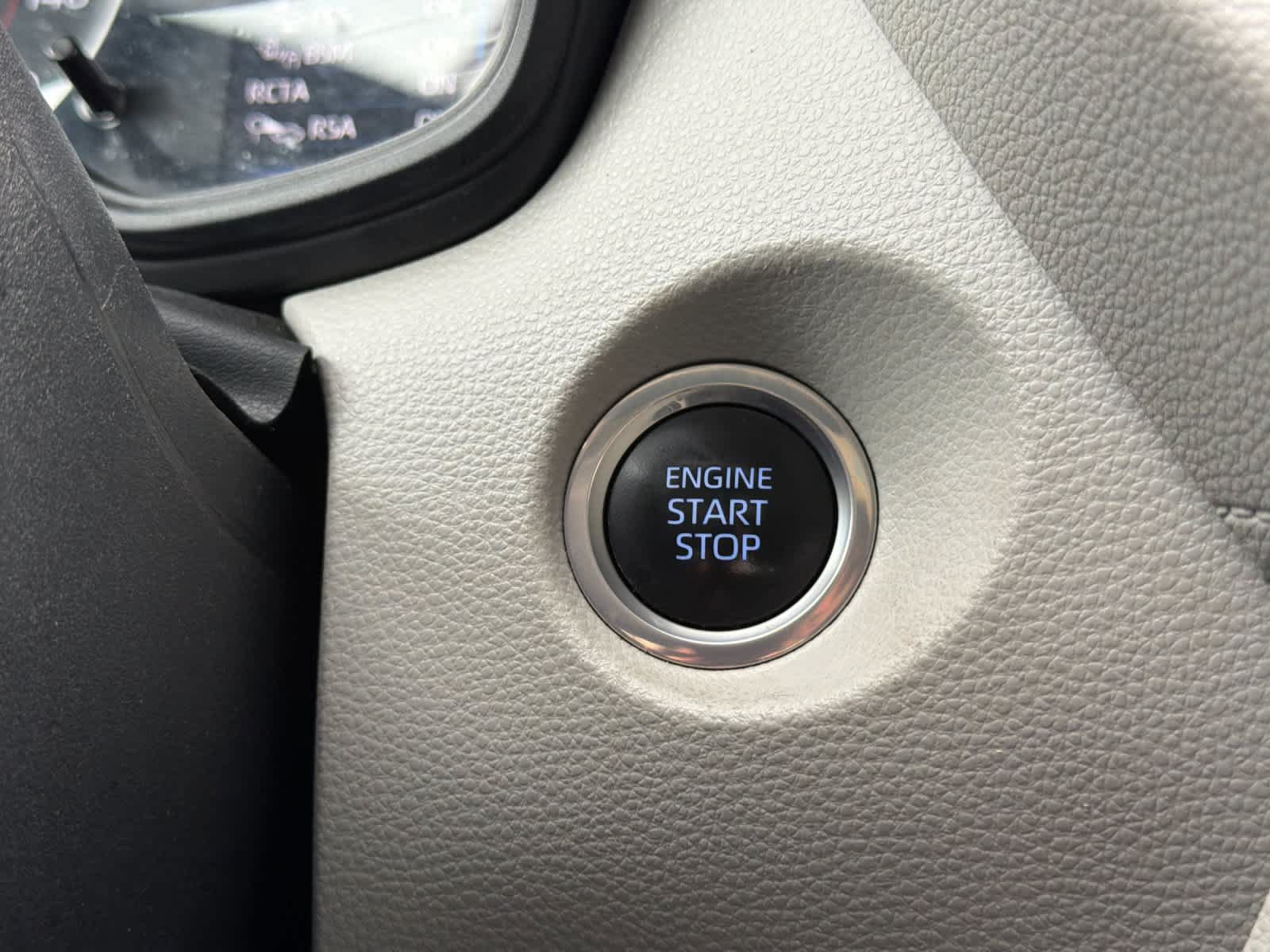 Used 2022 Toyota Corolla Cross LE FWD image 22