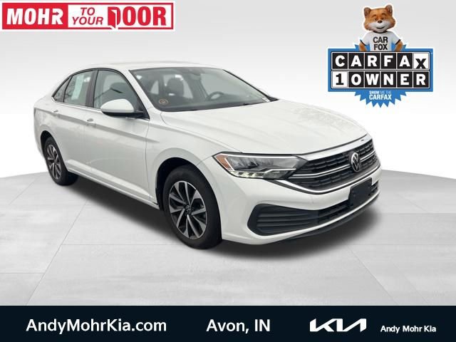 Used 2024 Volkswagen Jetta S image 1