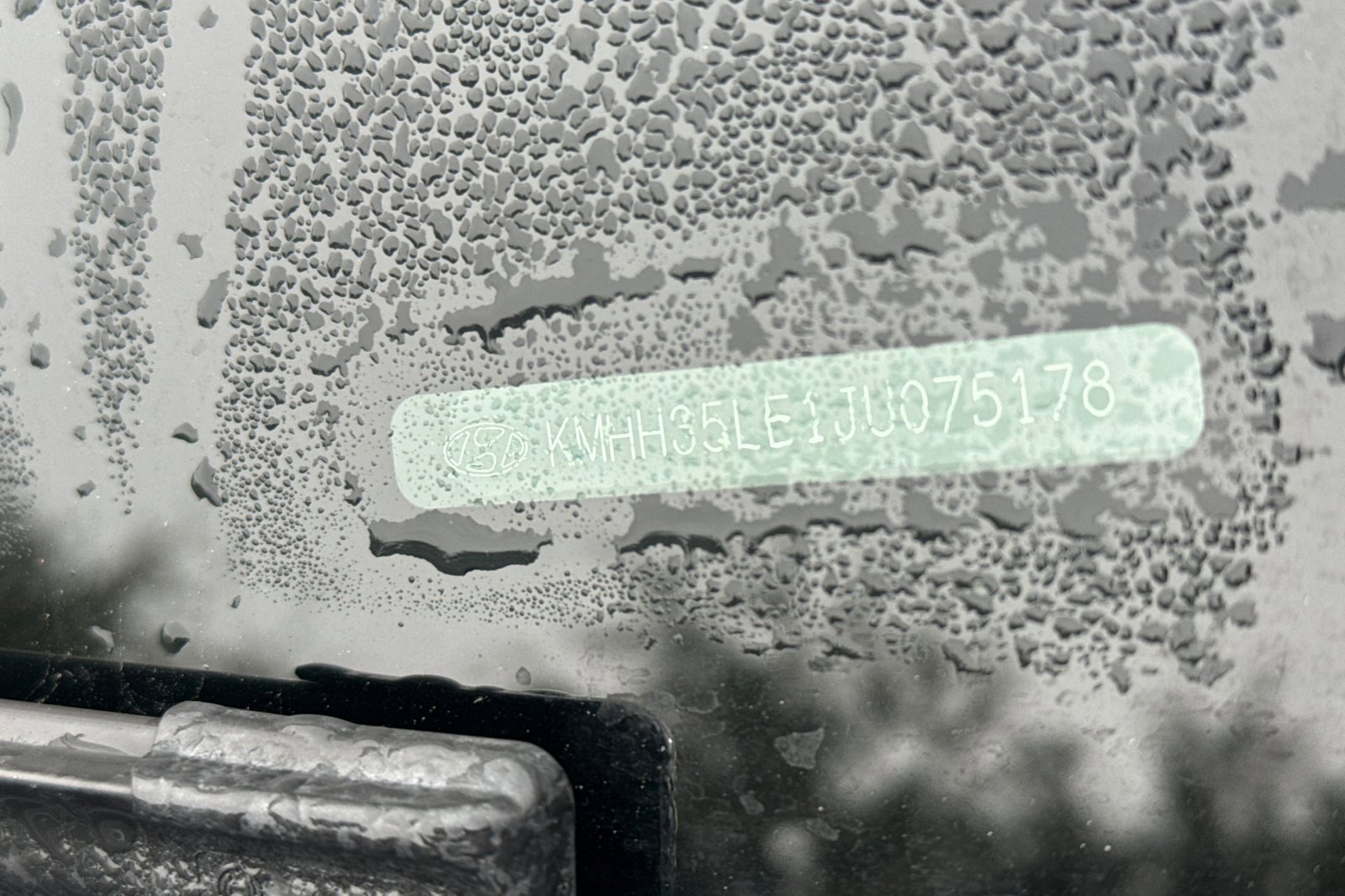 Used 2018 Hyundai Elantra GT image 3