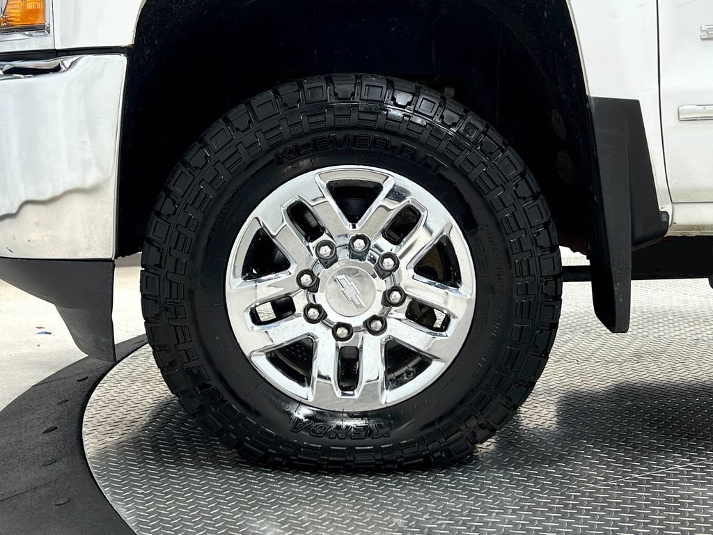 Used 2019 Chevrolet Silverado 3500 LTZ w/ Duramax Plus Package AWD/4WD image 38