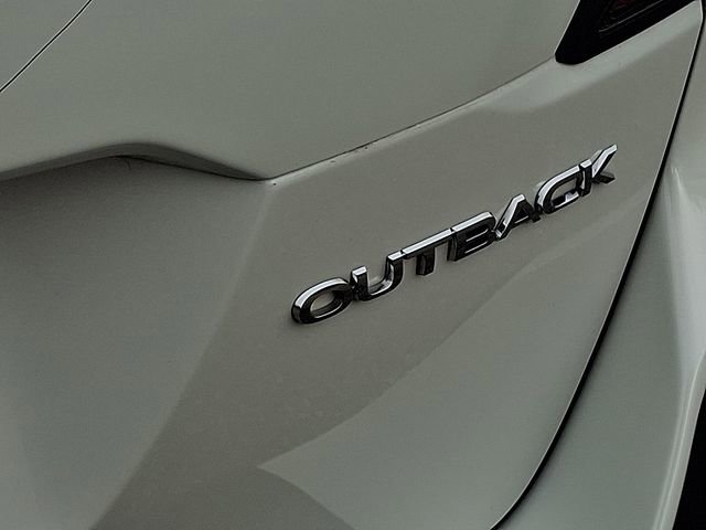 Used 2025 Subaru Outback Limited AWD/4WD image 39